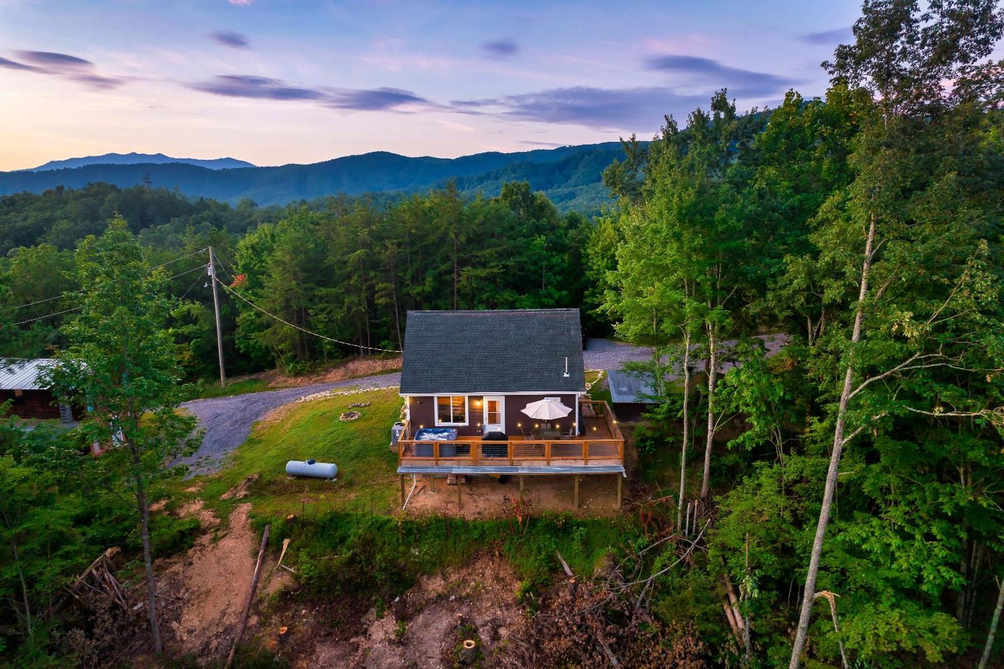 Summer Deals! - 10 Min To Parkway - Mt View- Hot Tub-Cozy Cabin Sevierville Luaran gambar